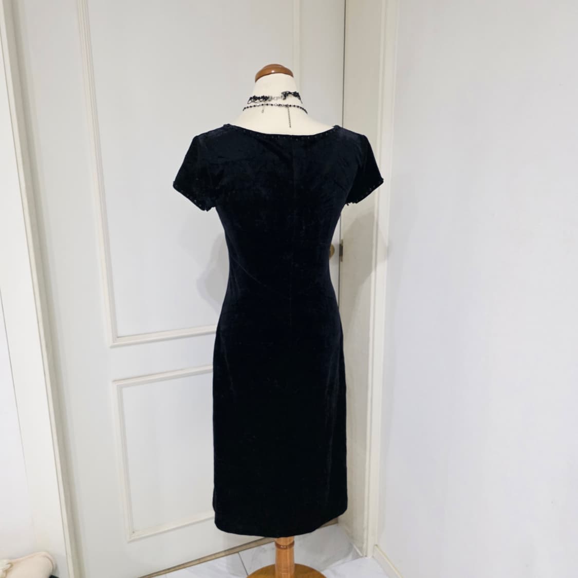 일본빈티지)블랙 벨벳 로맨틱 고딕로리타st 비즈 롱원피스 상품이미지3