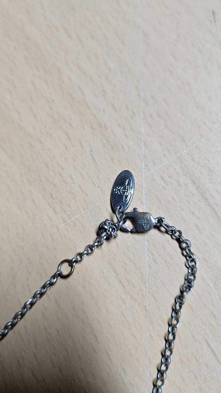 비비안 웨스트우드 미니바스릴리프 펜던트 실버 목걸이 상품이미지4