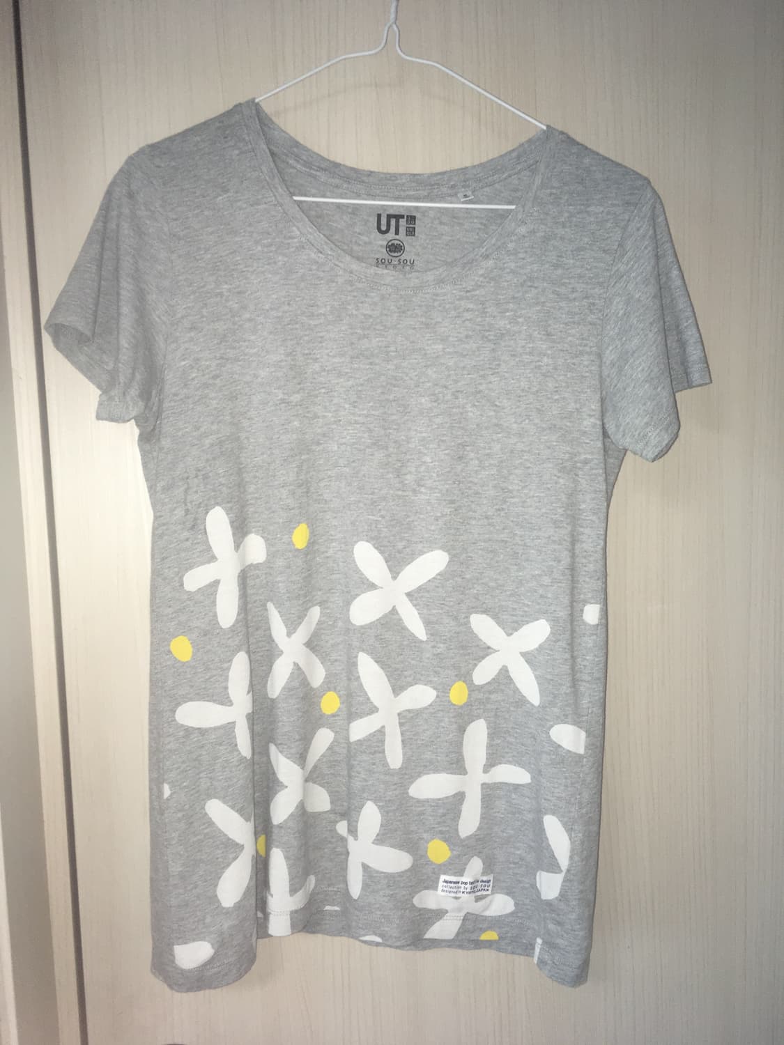 Uniqlo x sousou flower pattern T 상품이미지2