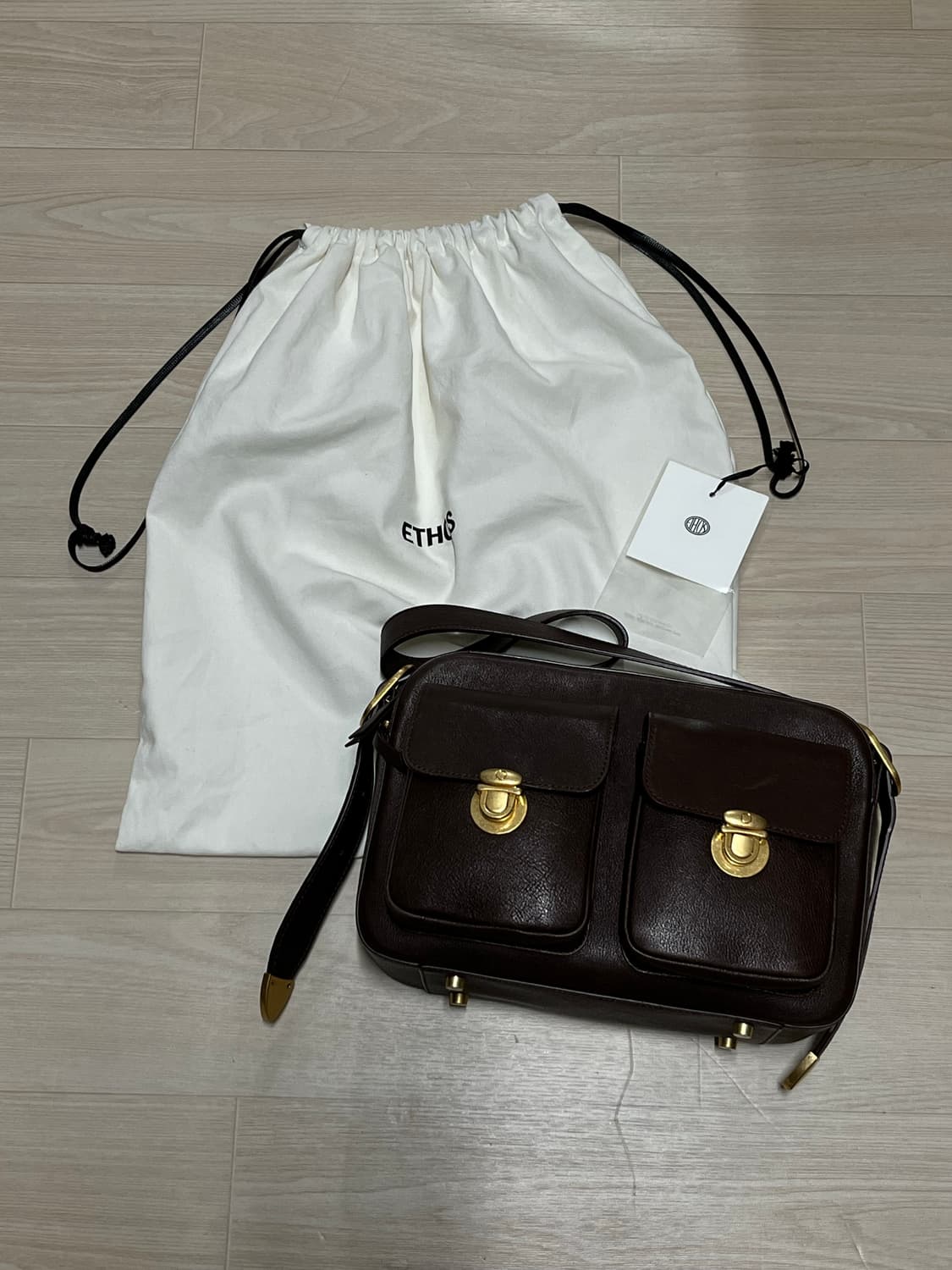 🏷️ 에토스 투포켓 레더백 / 브라운 상품이미지4