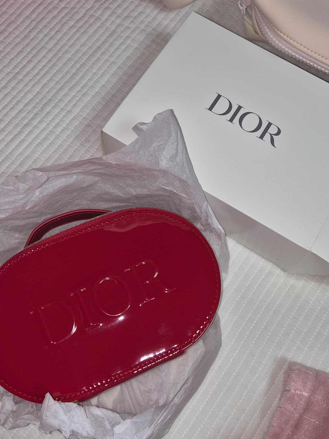 디올 뷰티 파우치 레드 에나멜 새상품 상품이미지1