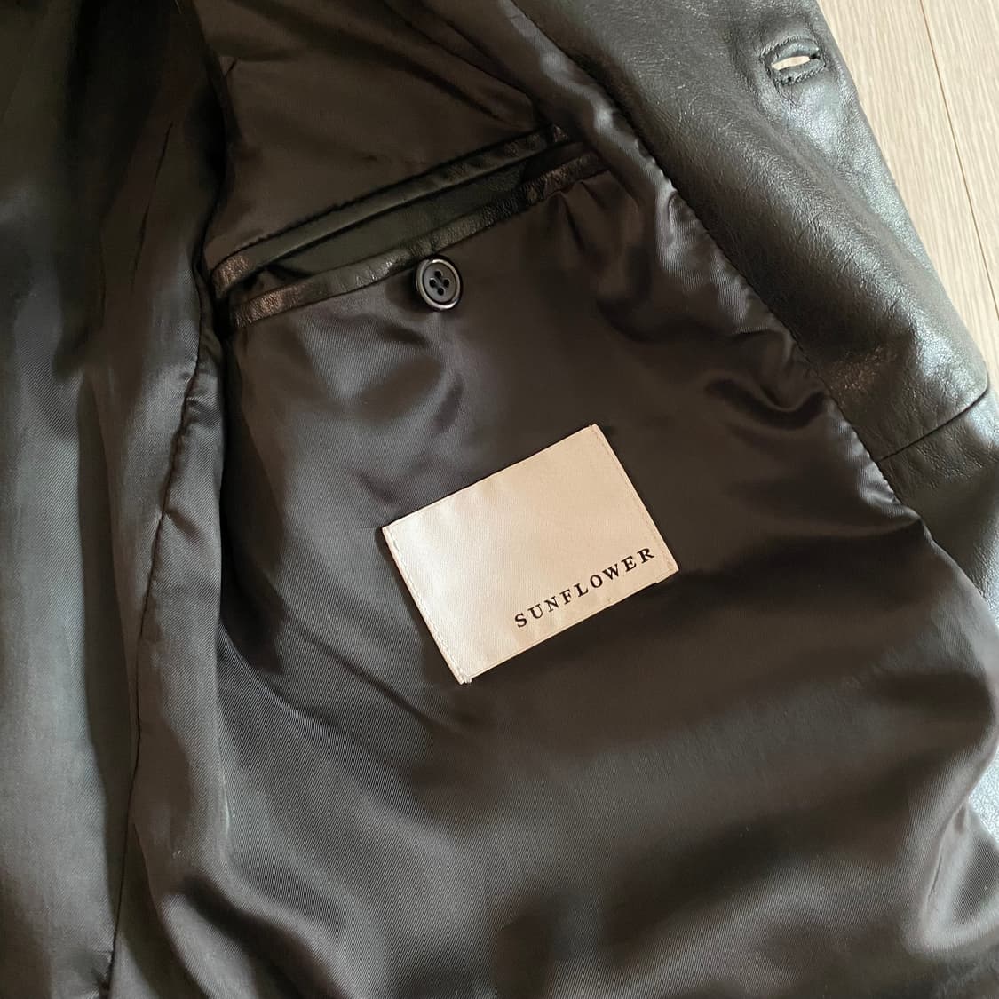 [52] 선플라워 피크드 라펠 레더 블레이저 상품이미지4