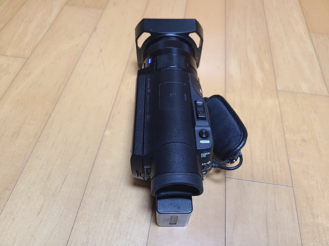 소니 FDR-AX100 4K 캠코더 배터리 2개 포함 상품이미지6