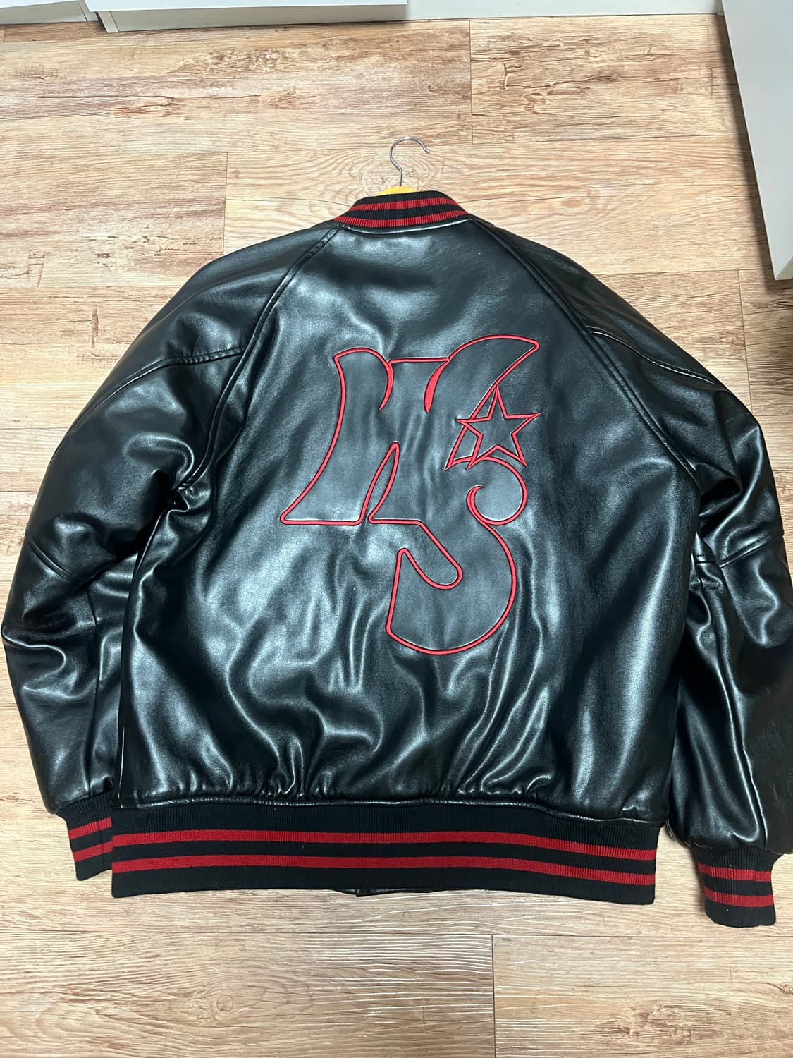 인조레더 바시티 자켓 상품이미지3