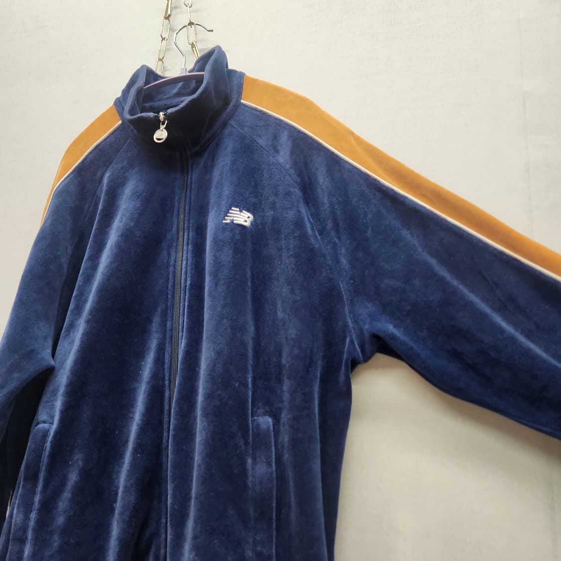 뉴발란스 사이드라인 벨벳 져지 자켓 100(XL) 상품이미지3