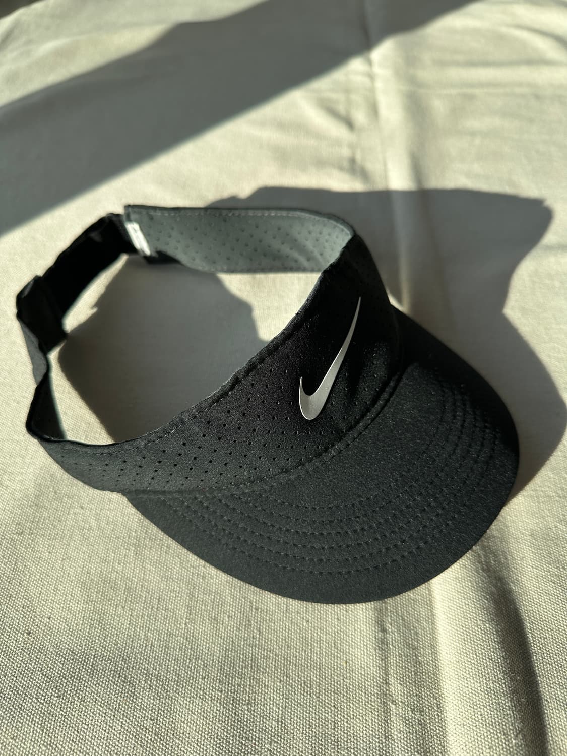 나이키 썬캡 드라이핏 에이스 바이저 블랙 S/M 상품이미지2