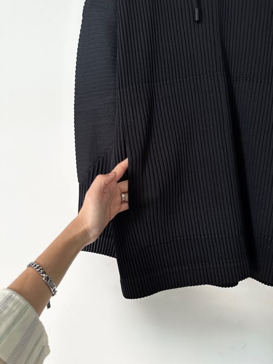 G PLEATS hoody pocket top / black 상품이미지7
