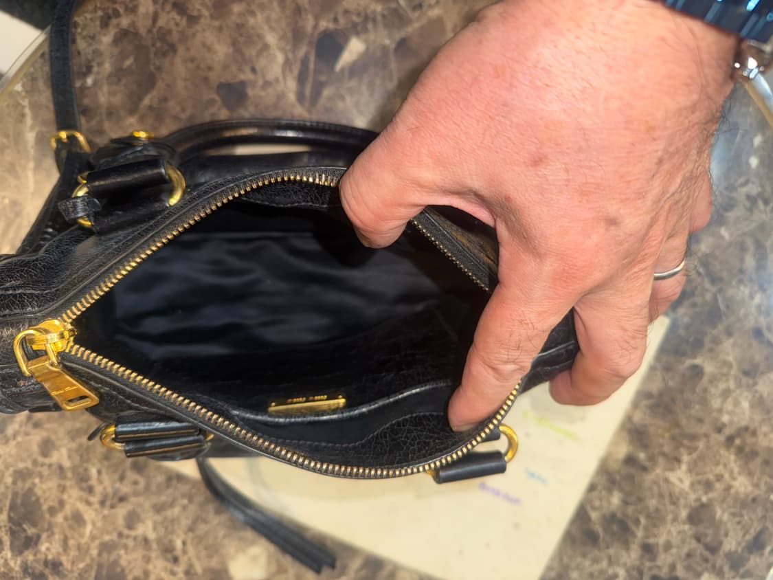 정품 미우미우 비텔로 샤인 미니 모터백 팝니다 상품이미지7