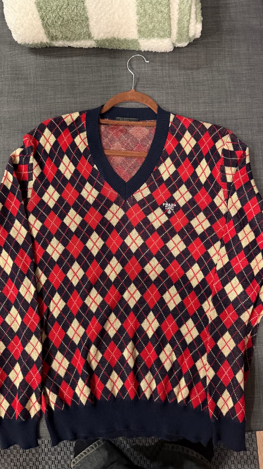 프라다 아가일 코튼 스웨터 2024 상품이미지1