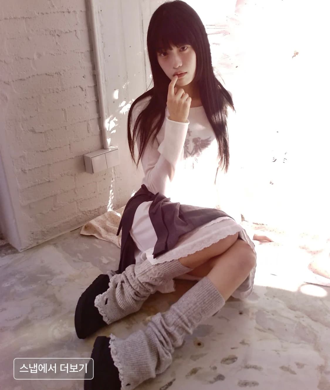 허그유어스킨 폴런 엔젤 버튼 니트 탑 (화이트) 상품이미지2