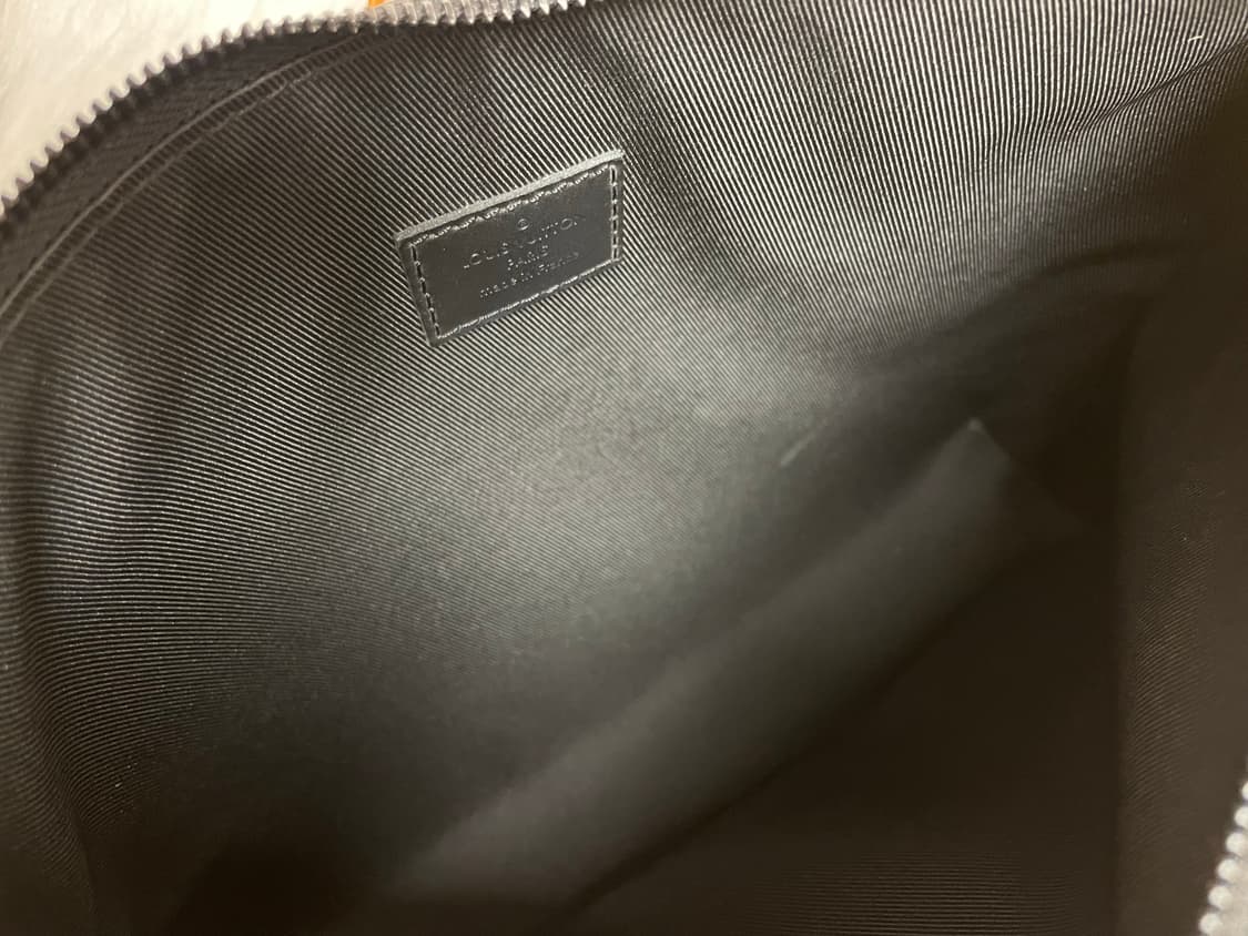 루이비통 에어로그램 아이패드 파우치 블랙 상품이미지6