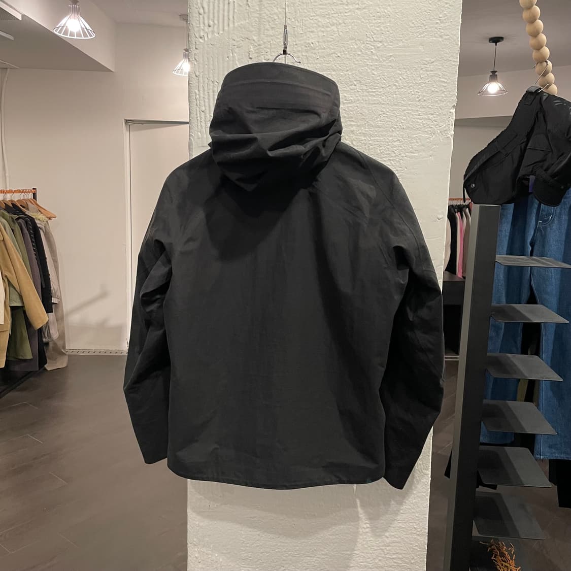 아크테릭스 베일런스 이소곤 자켓 상품이미지2