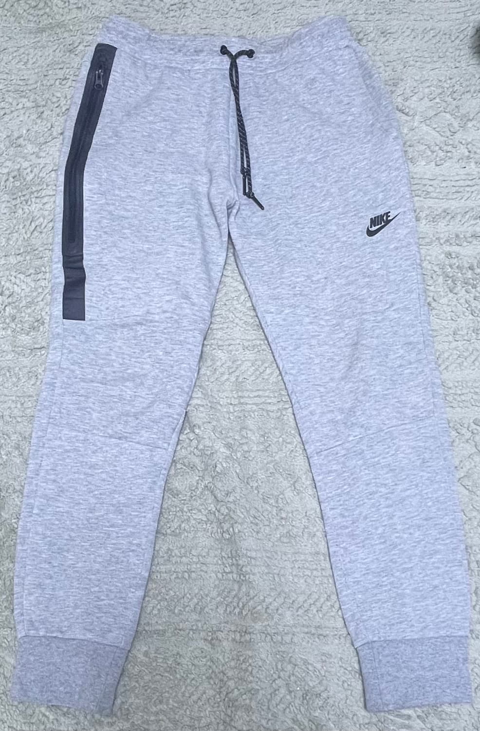 나이키 테크팩 바지 판매합니다 상품이미지1