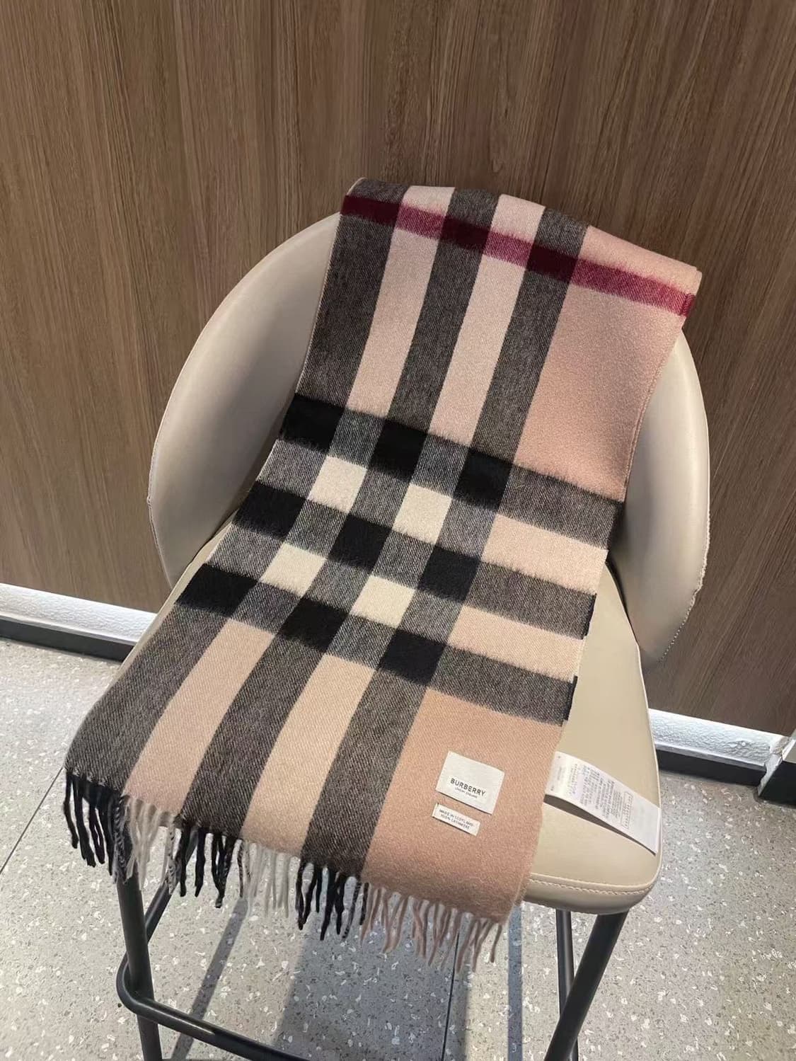 버버리숙녀 리버서블 스카프
 상품이미지3