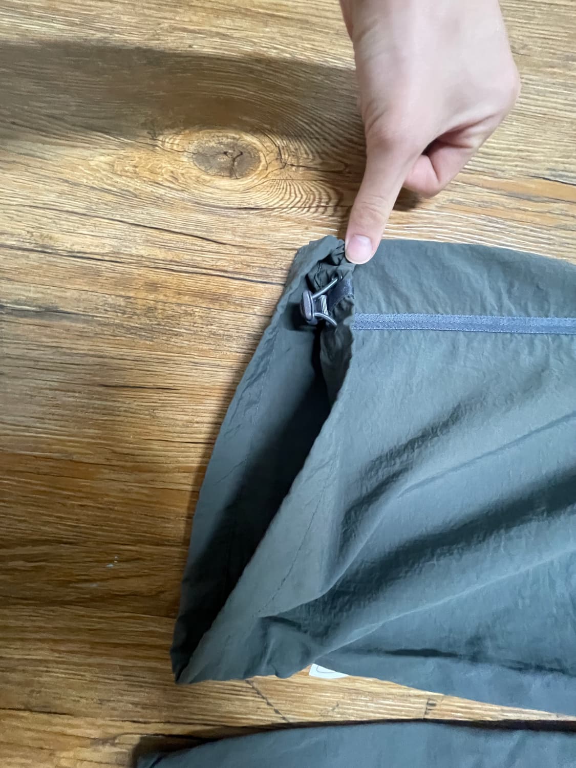 (1) 산산기어 테이퍼드 버튼 팬츠 차콜 상품이미지8