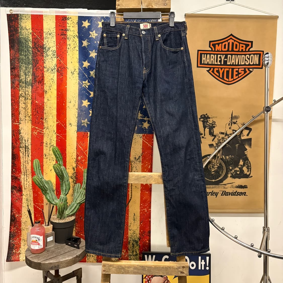 리바이스501 버튼 플라이 인디고 데님 스트레이트 데님 팬츠 N82 상품이미지1