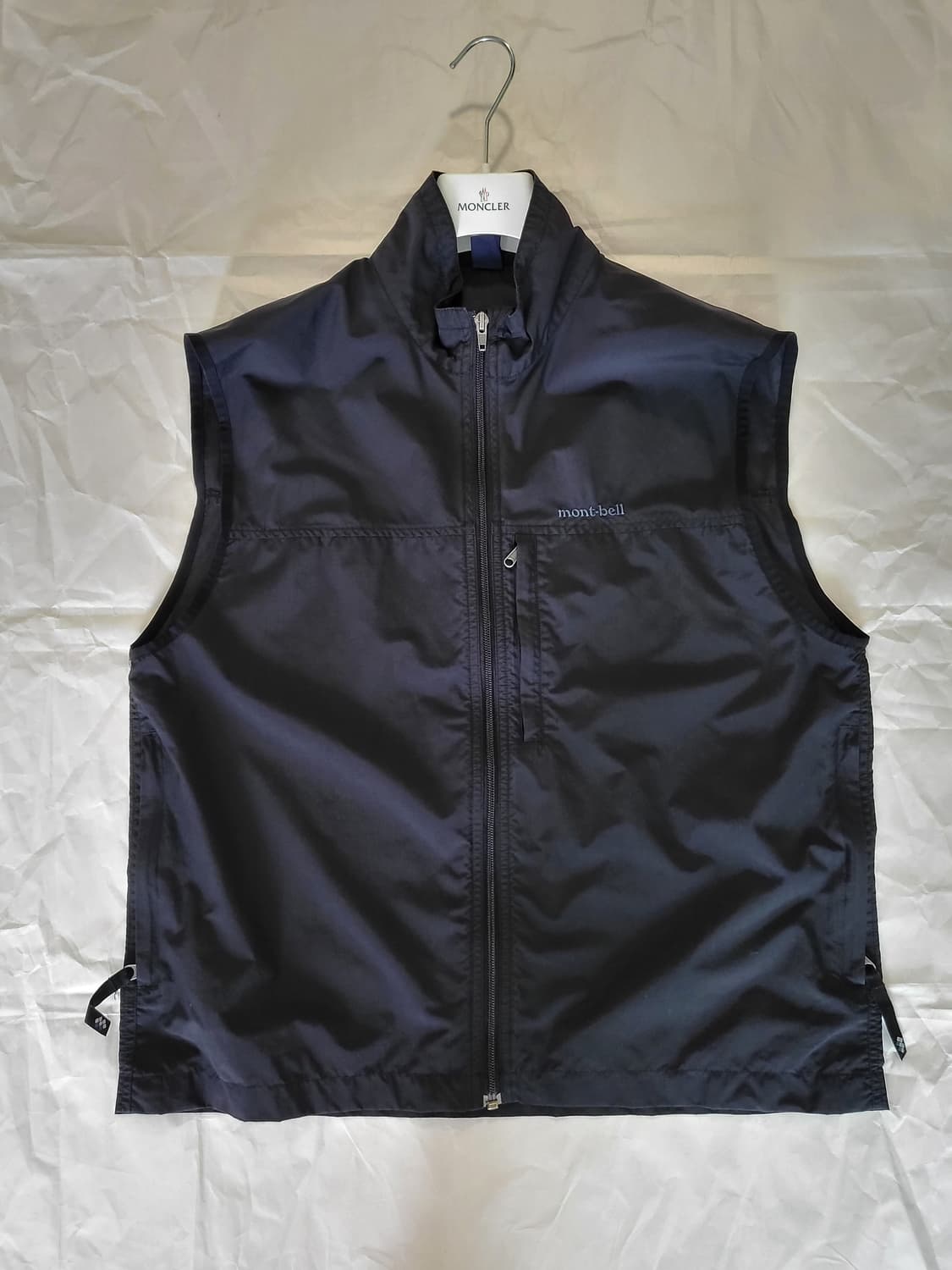 몽벨 베스트 조끼 블랙 남녀공용 핏 상품이미지1