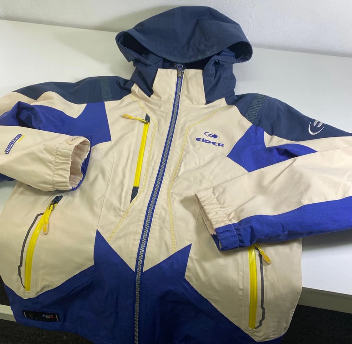 아이더 95 크림 등산 바람막이 디펜더 자켓 상품이미지1