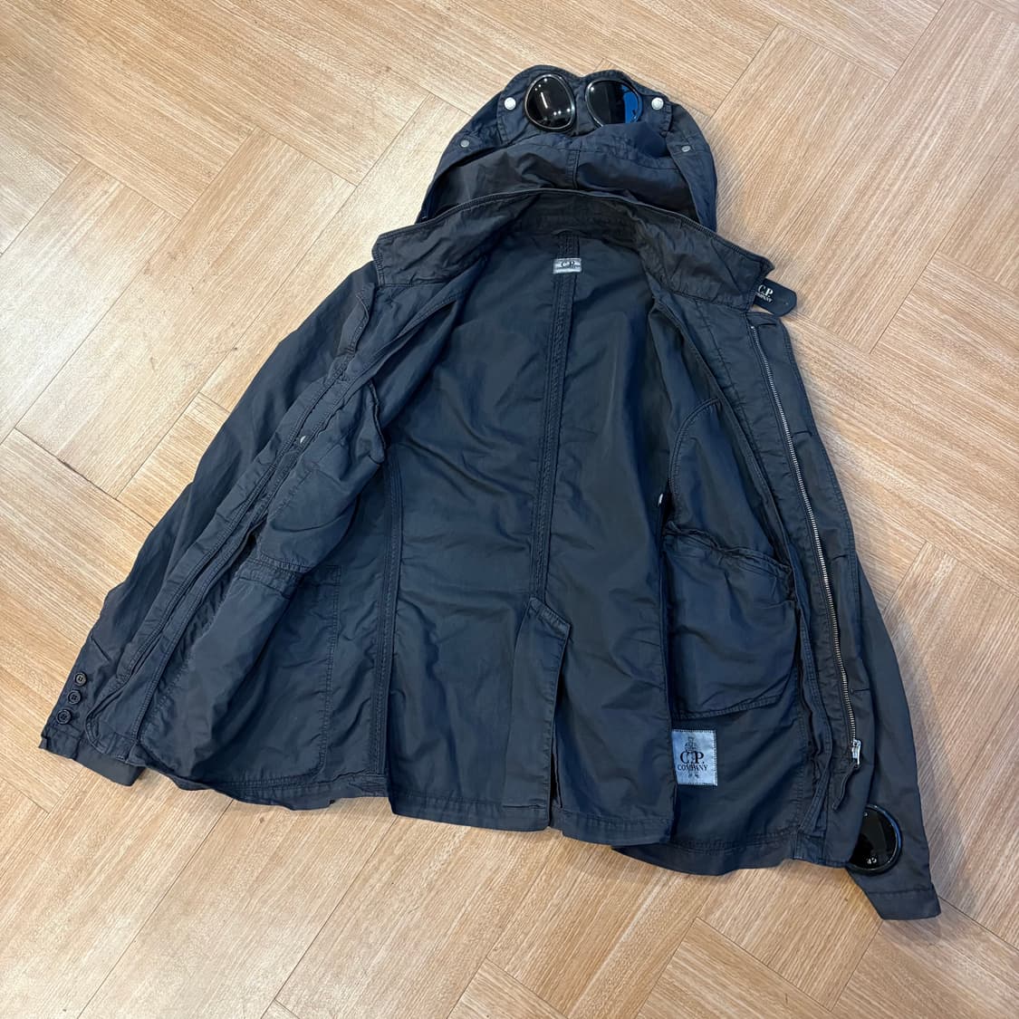 씨피컴퍼니 네이비 페이딩 고글 Mille Miglia 후디 자켓 상품이미지8