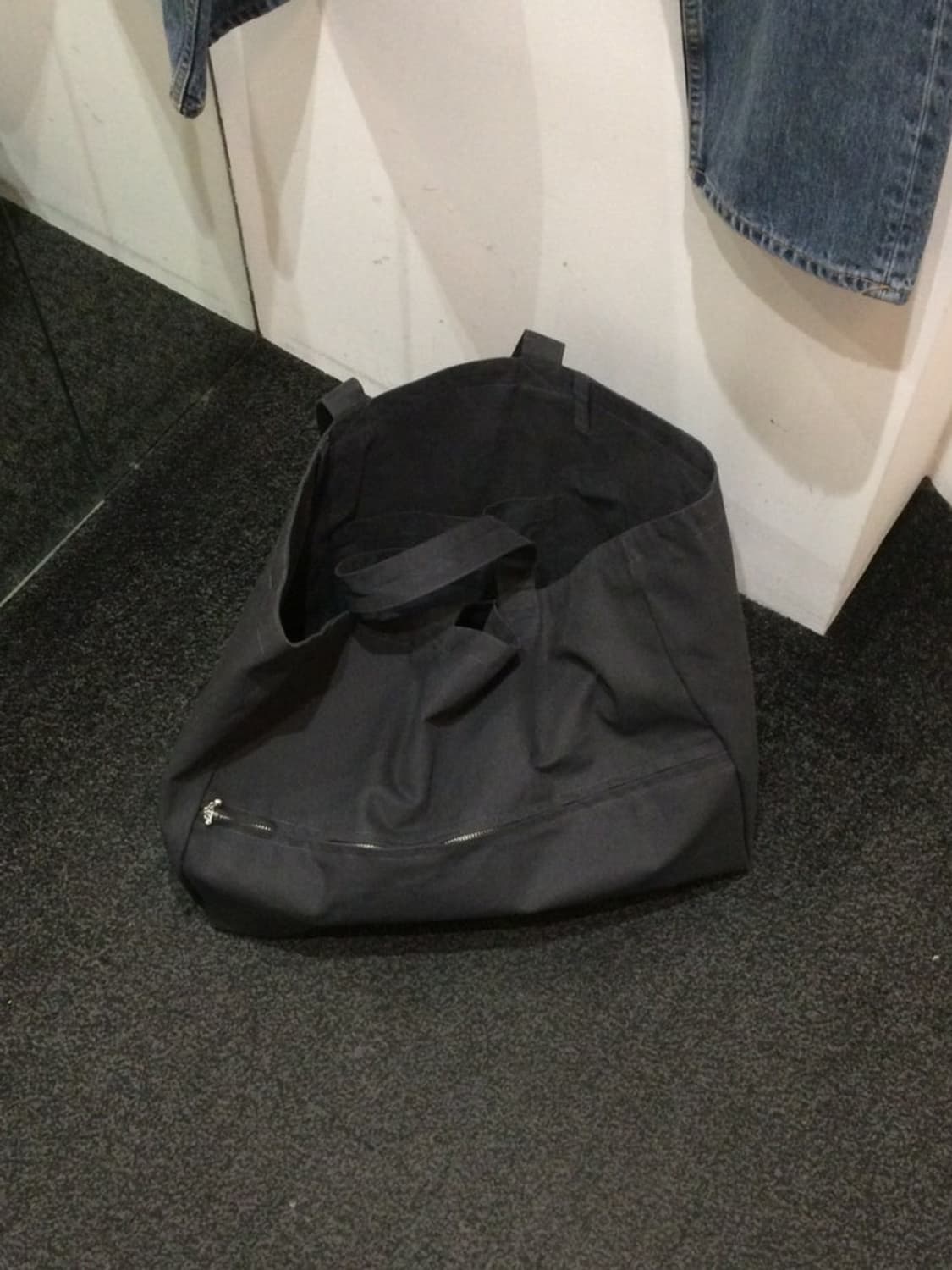 Curated parade few totebag charcoal 상품이미지1