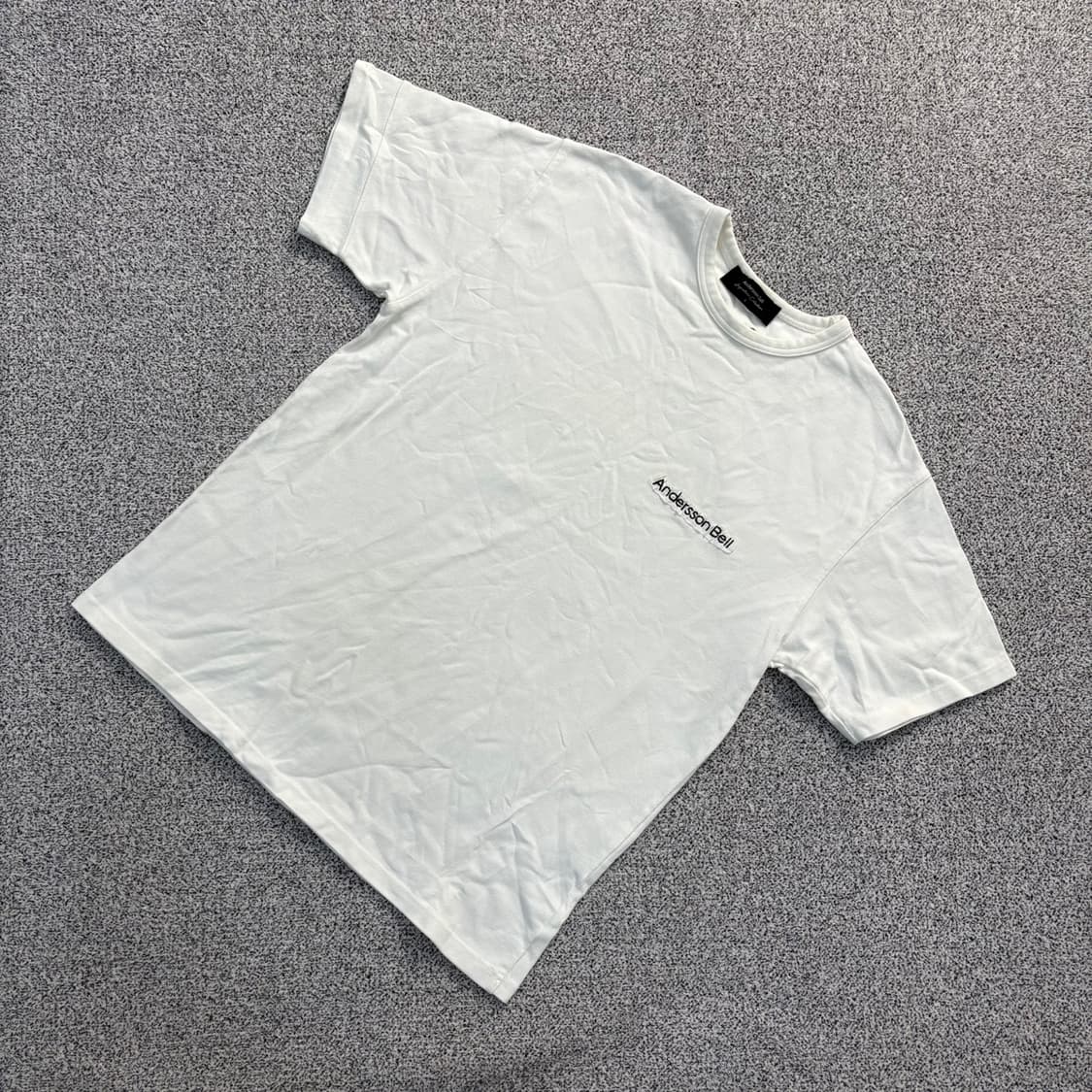 L 앤더슨벨 스몰로고 반팔 티셔츠 0407J 상품이미지1
