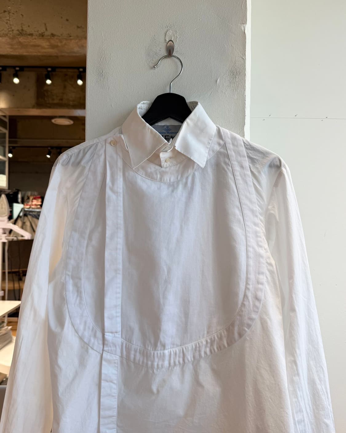 비비안 웨스트우드 맨 화이트 에이시멋리 orb 셔츠  상품이미지3