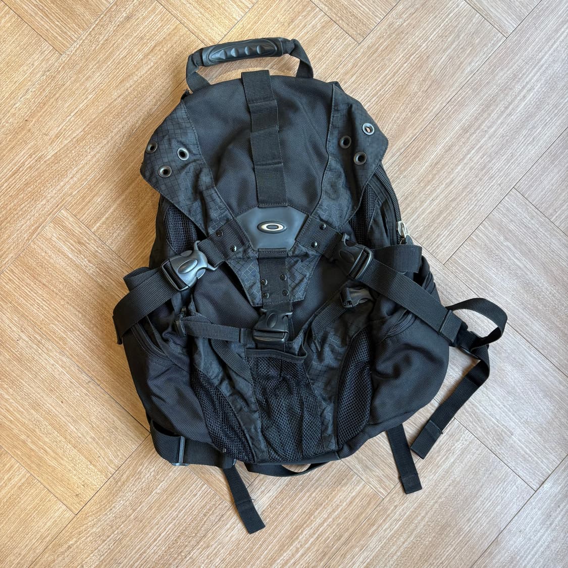 오클리 블랙 아이콘 RC 백팩 상품이미지3