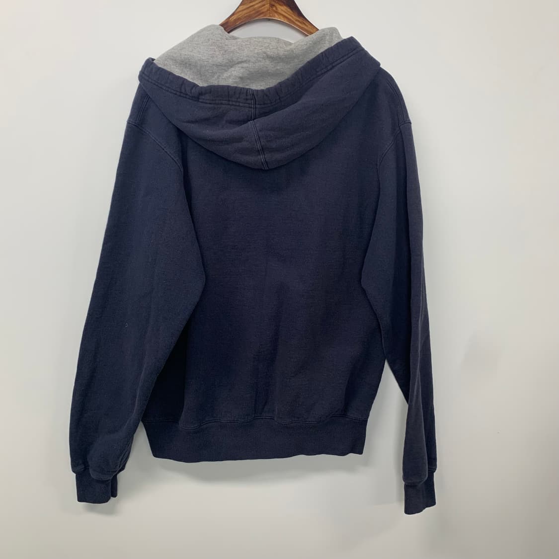 챔피온 자수로고 네이비 후드집업 상품이미지3