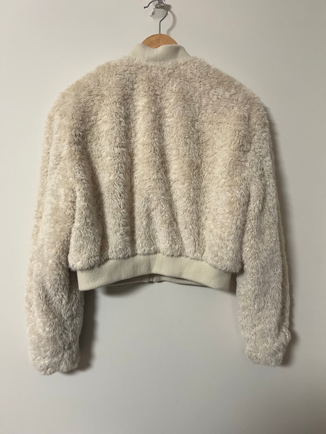 zara 페이크 퍼 크롭 봄버 재킷 상품이미지3