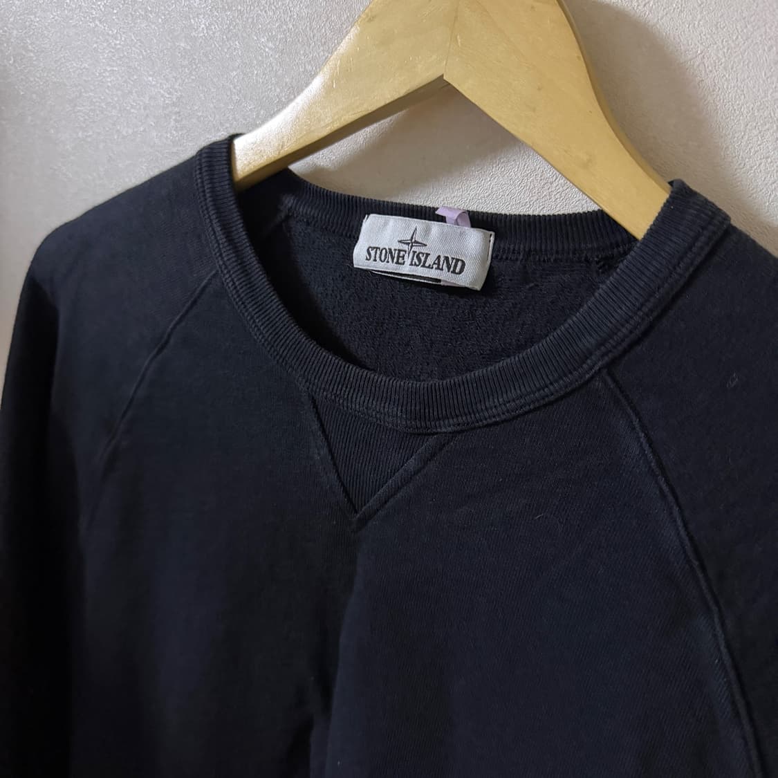 스톤아일랜드 22SS 블랙 라운드넥 맨투맨 M (95-100) 상품이미지2