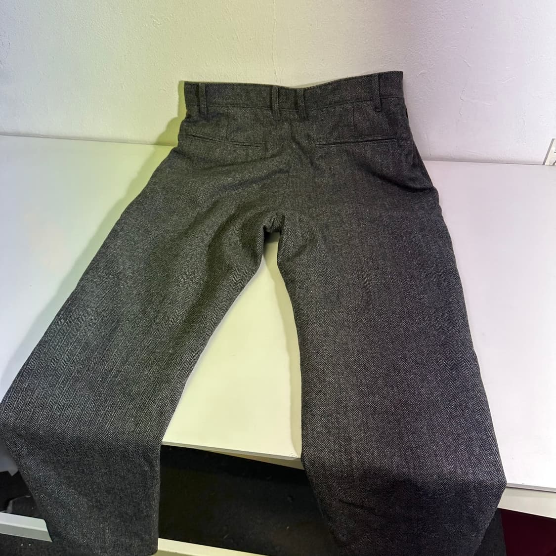 30 비슬로우 레귤러핏 원턱 헤링본 울 슬랙스 상품이미지7