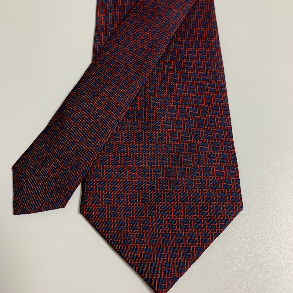 펜디(FENDI) FF로고 명품넥타이 새상품급 S등급 9.4cm 상품이미지5