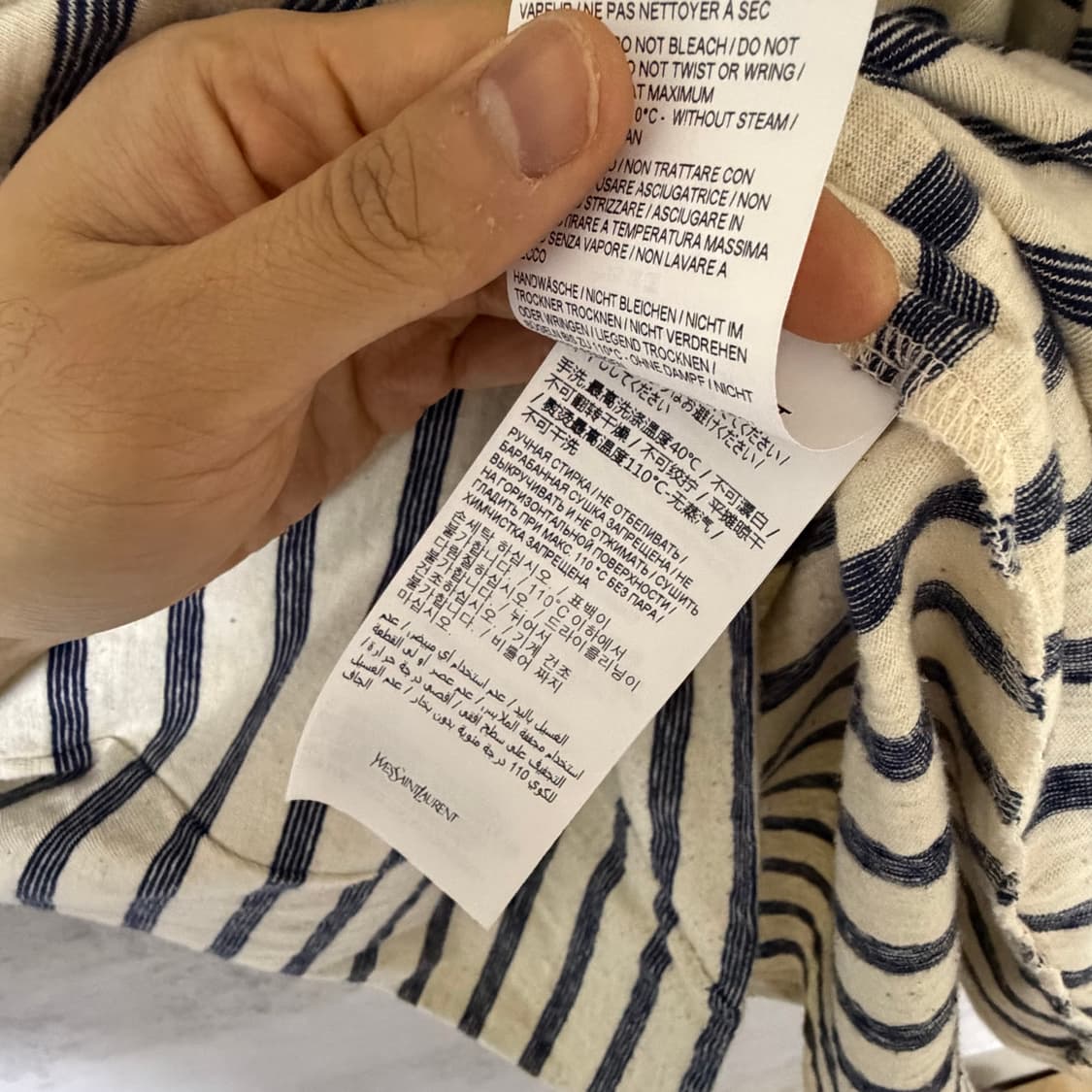 생로랑 카산드라 스트라이프 티셔츠 상품이미지5