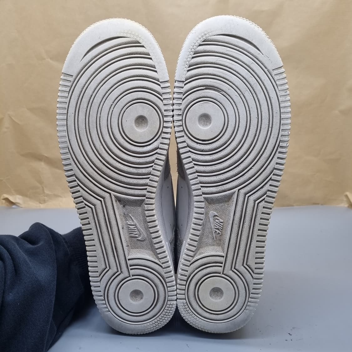 나이키 에어포스1 07 퍼스트유주화이트 270 상품이미지3