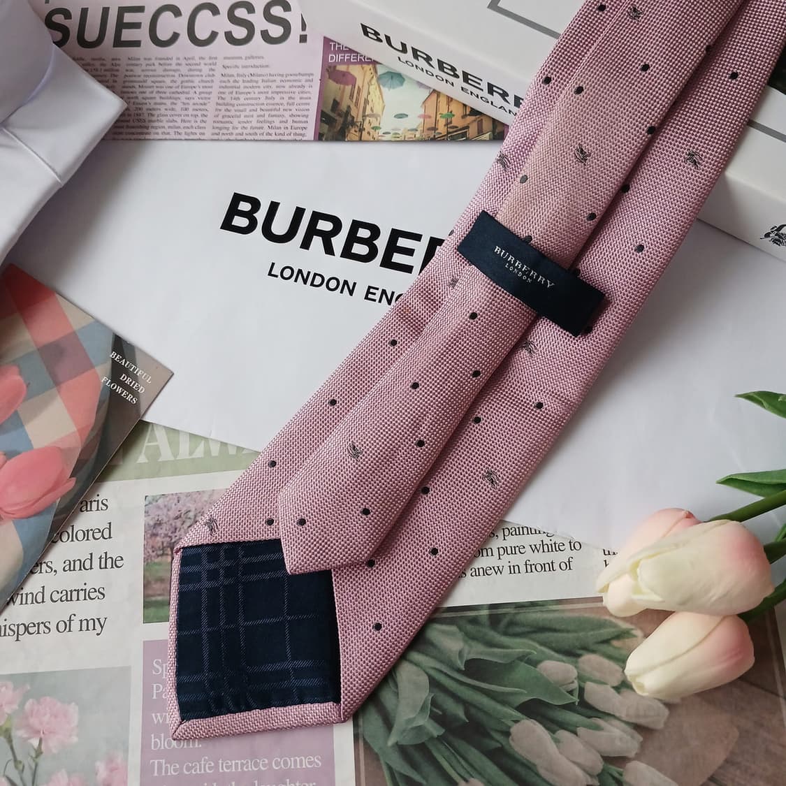 버버리 실크 핑크 도트&기마사 자수 넥타이 9.7cm B등급 A18910 상품이미지2