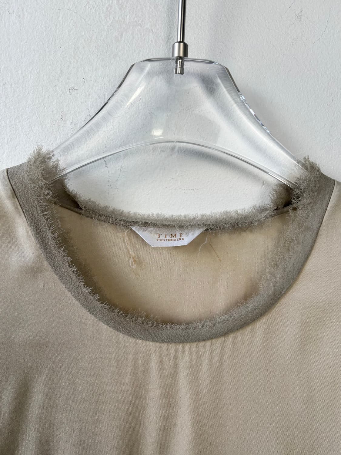 타임 페더 넥 티셔츠  상품이미지3