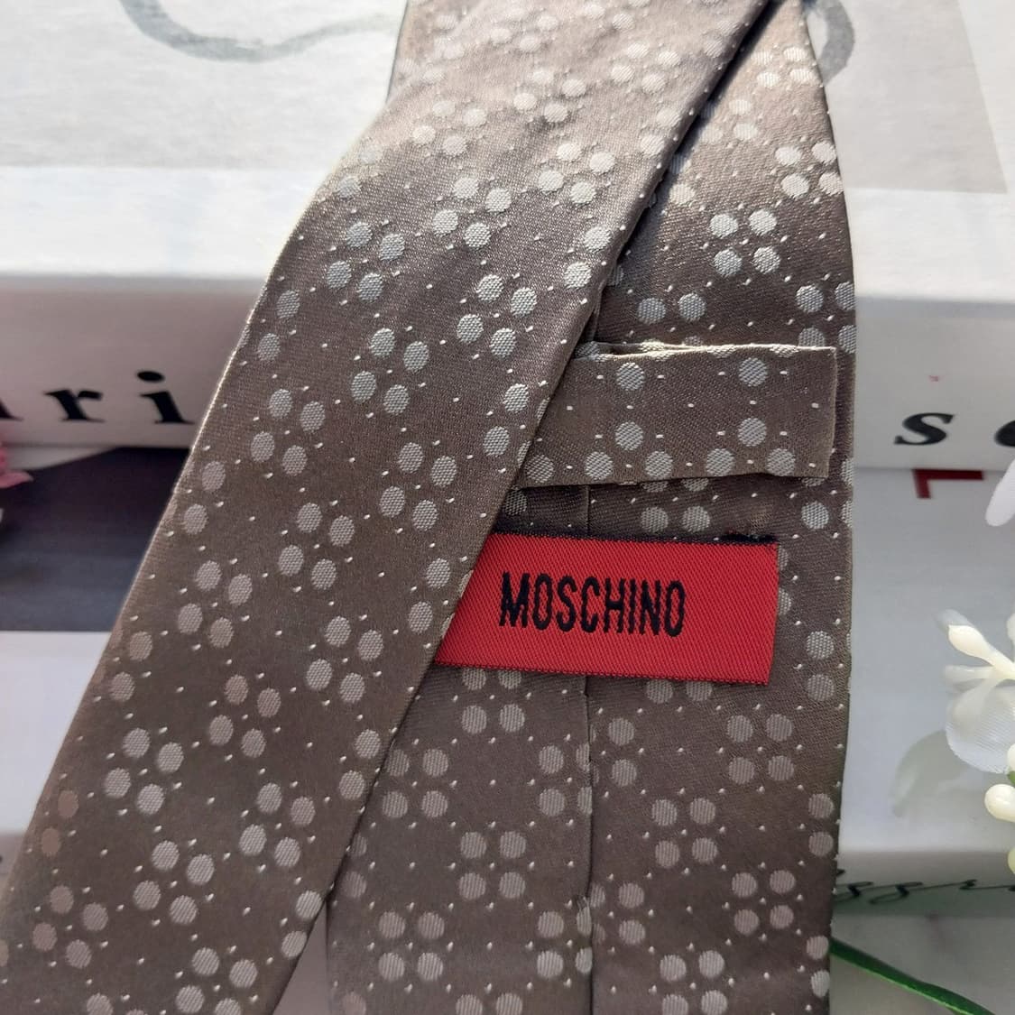 모스키노 실크 브라운 도트 슬림 넥타이 6.6cm A+등급 K1446
 상품이미지6