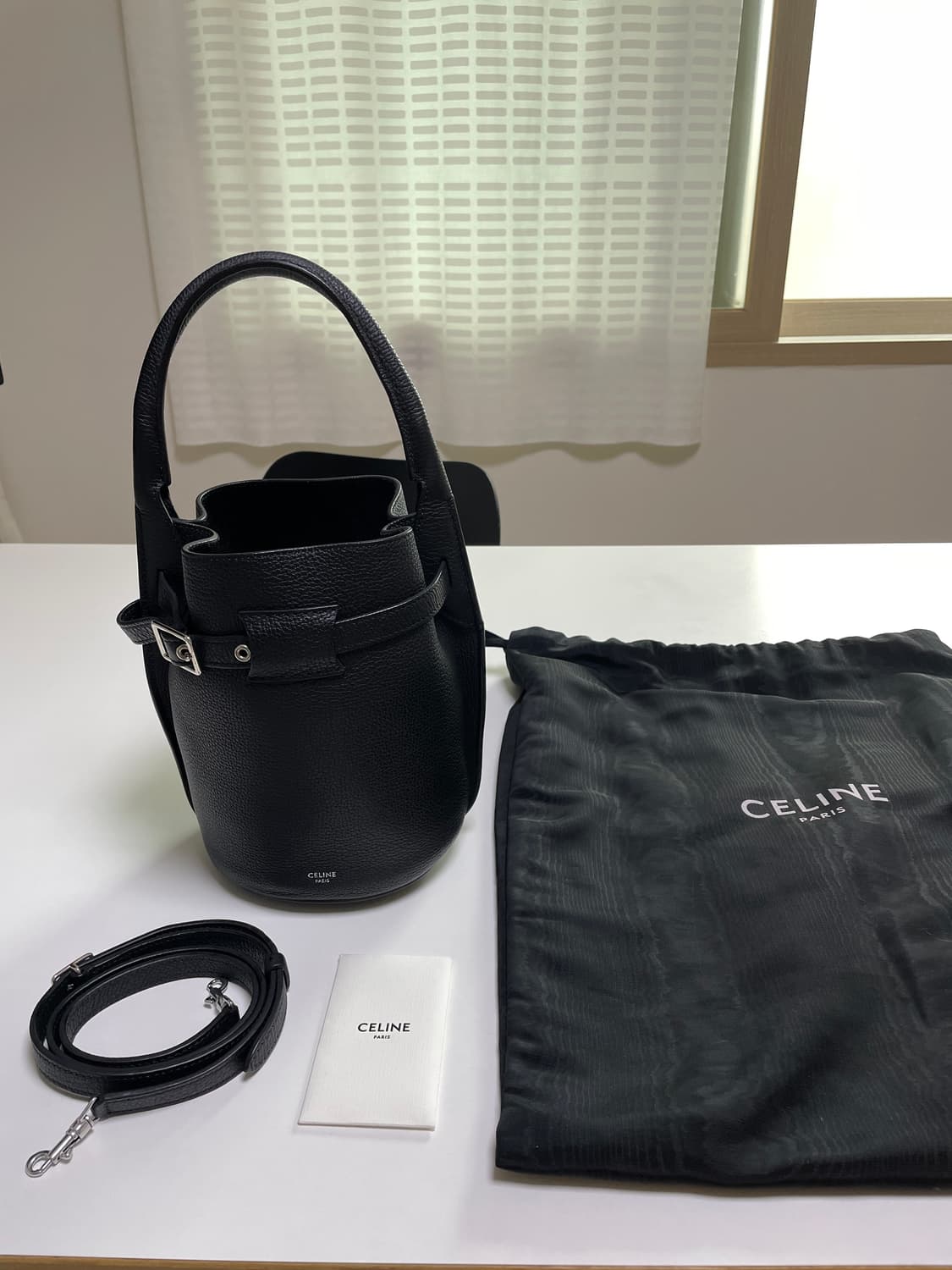 셀린느 나노 버킷백 블랙 상품이미지3