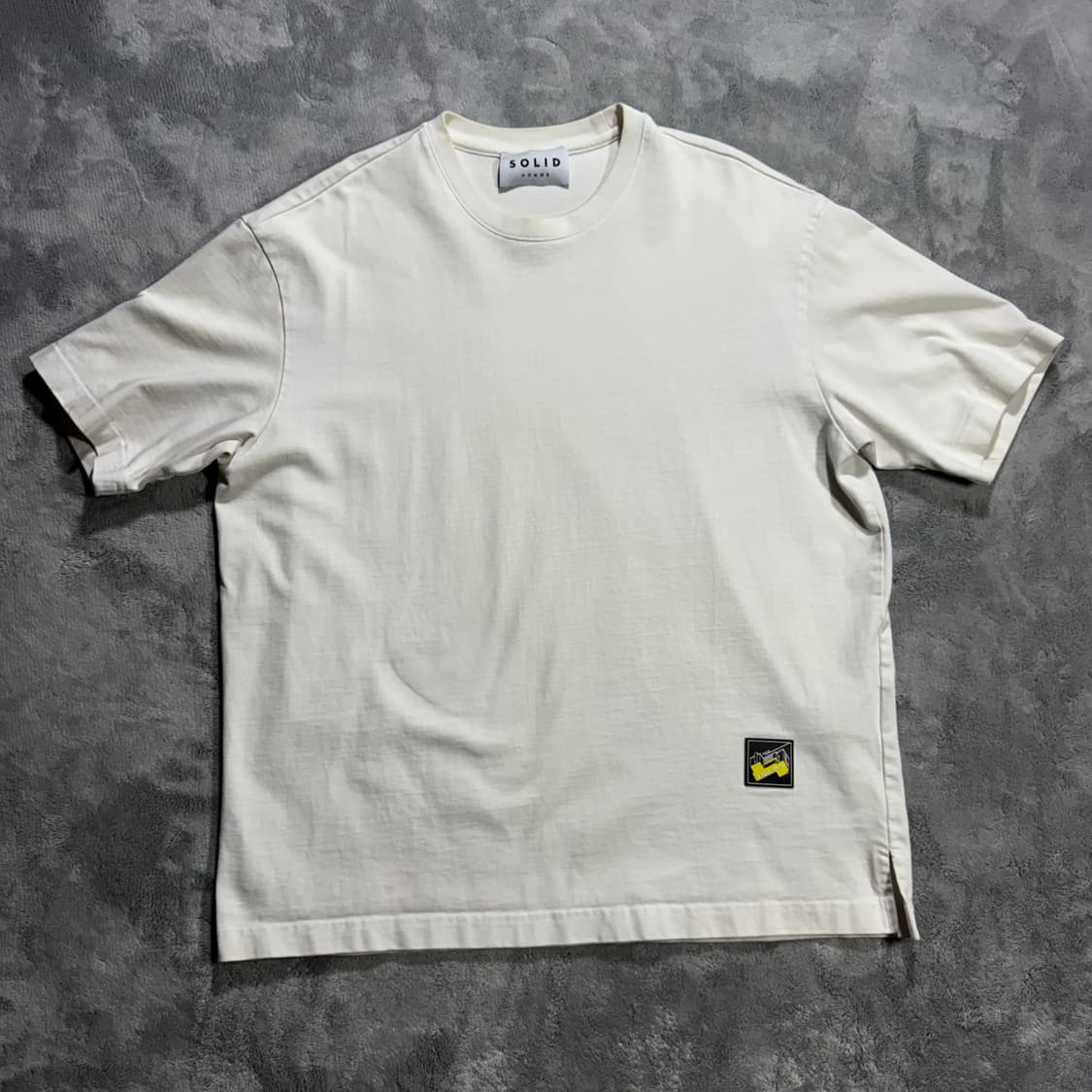 솔리드옴므 백 프린팅 반팔 상품이미지2