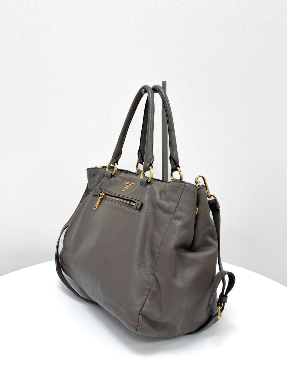 프라다 소프트 카프 레더 토트백 상품이미지3