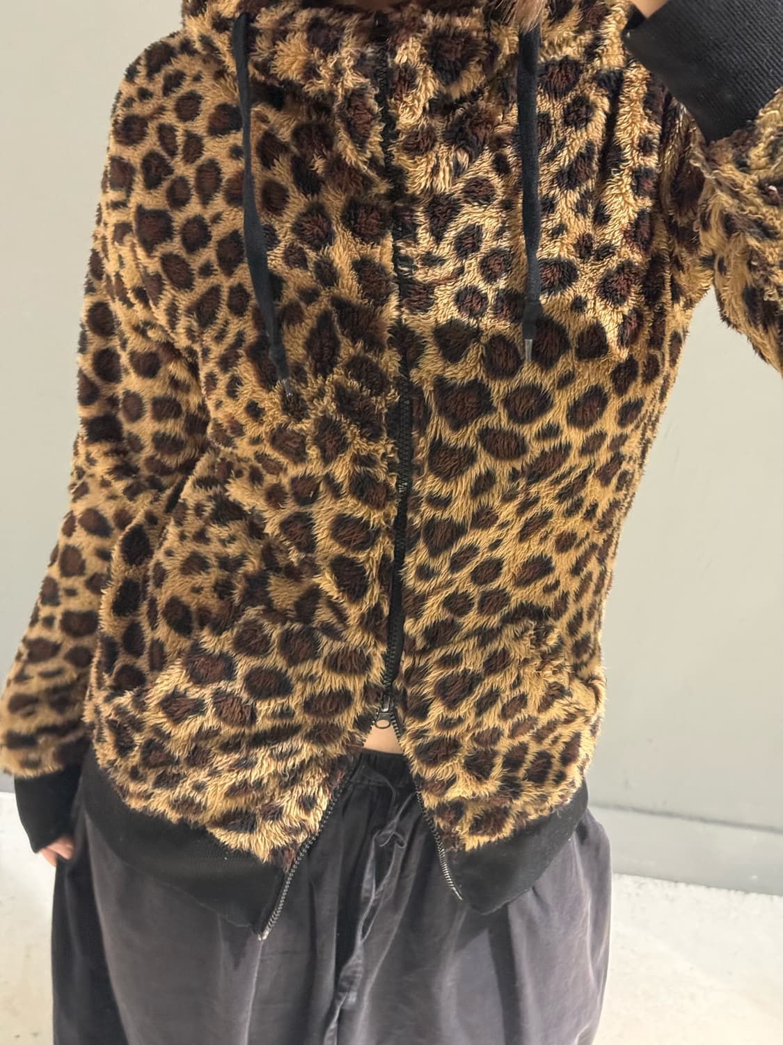leopard pattern fleece hood zip-up  상품이미지3