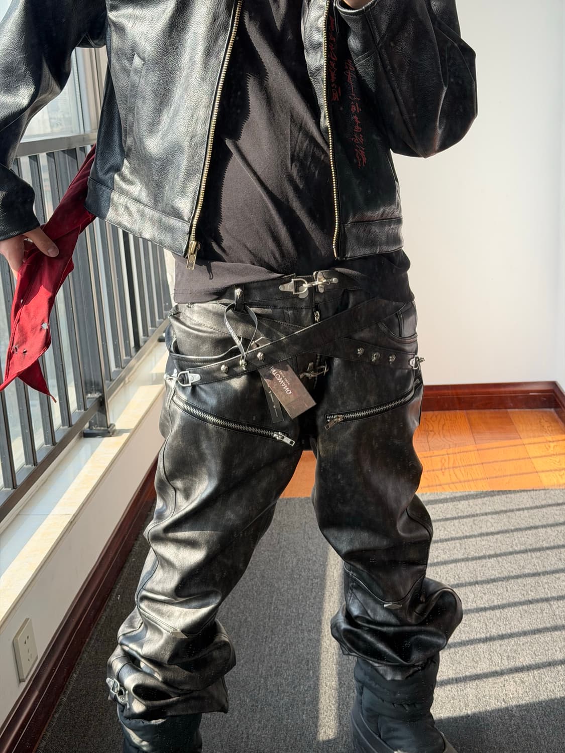 크로스 스트랩 레더 팬츠 상품이미지4