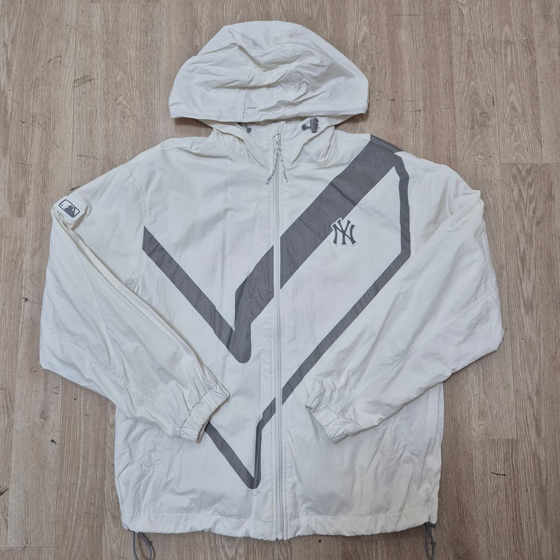 MLB 엠엘비 뉴욕양키스 바람막이 상품이미지1