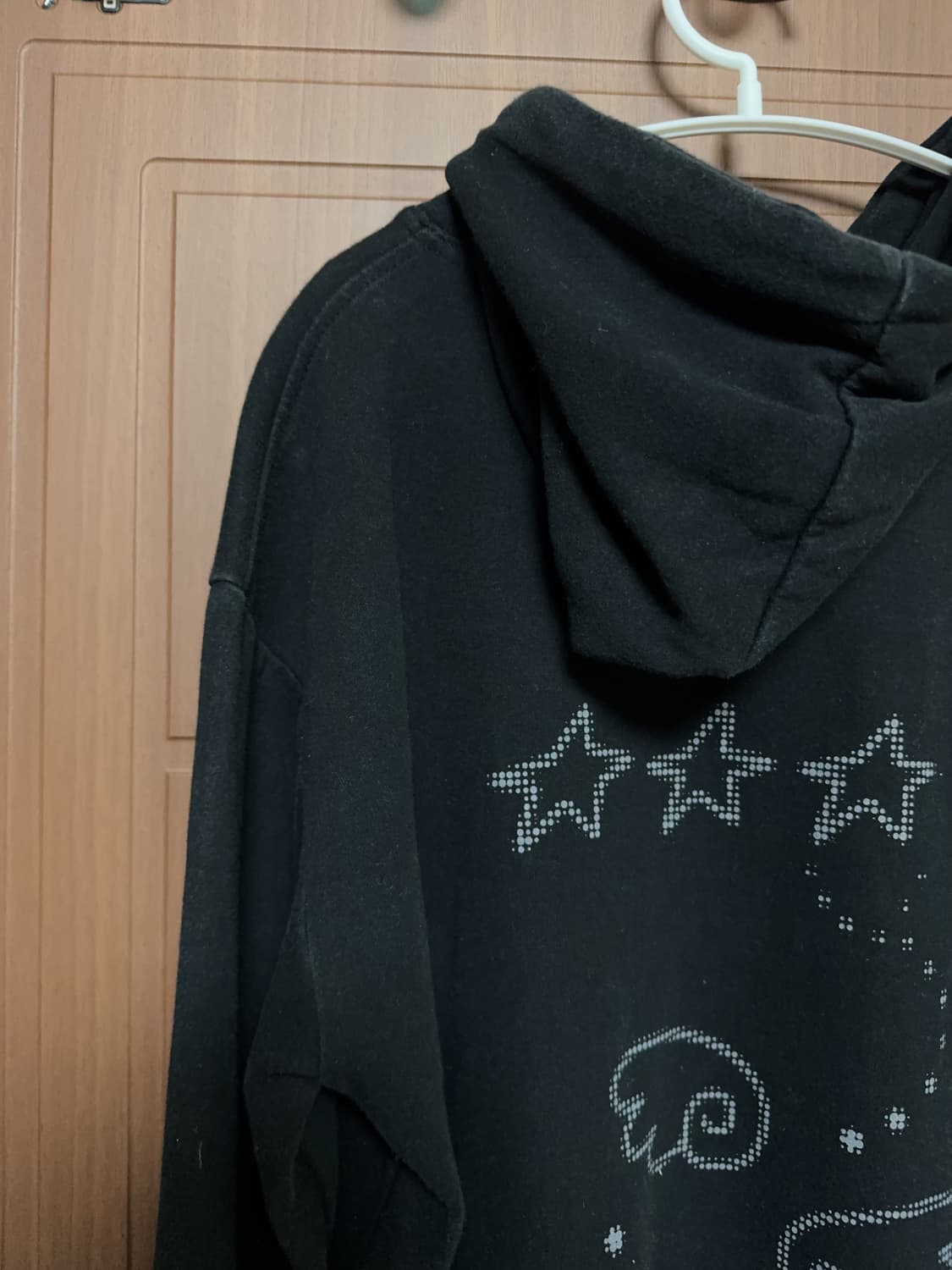 서브컬쳐 마플샵 만장님 블랙 천사냥 프린팅 후드티 상품이미지6