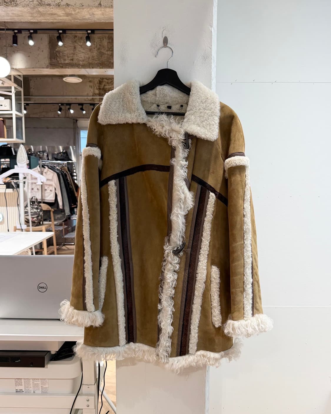 벨스타프 브라운 쉽스킨 무스탕 코트  상품이미지2