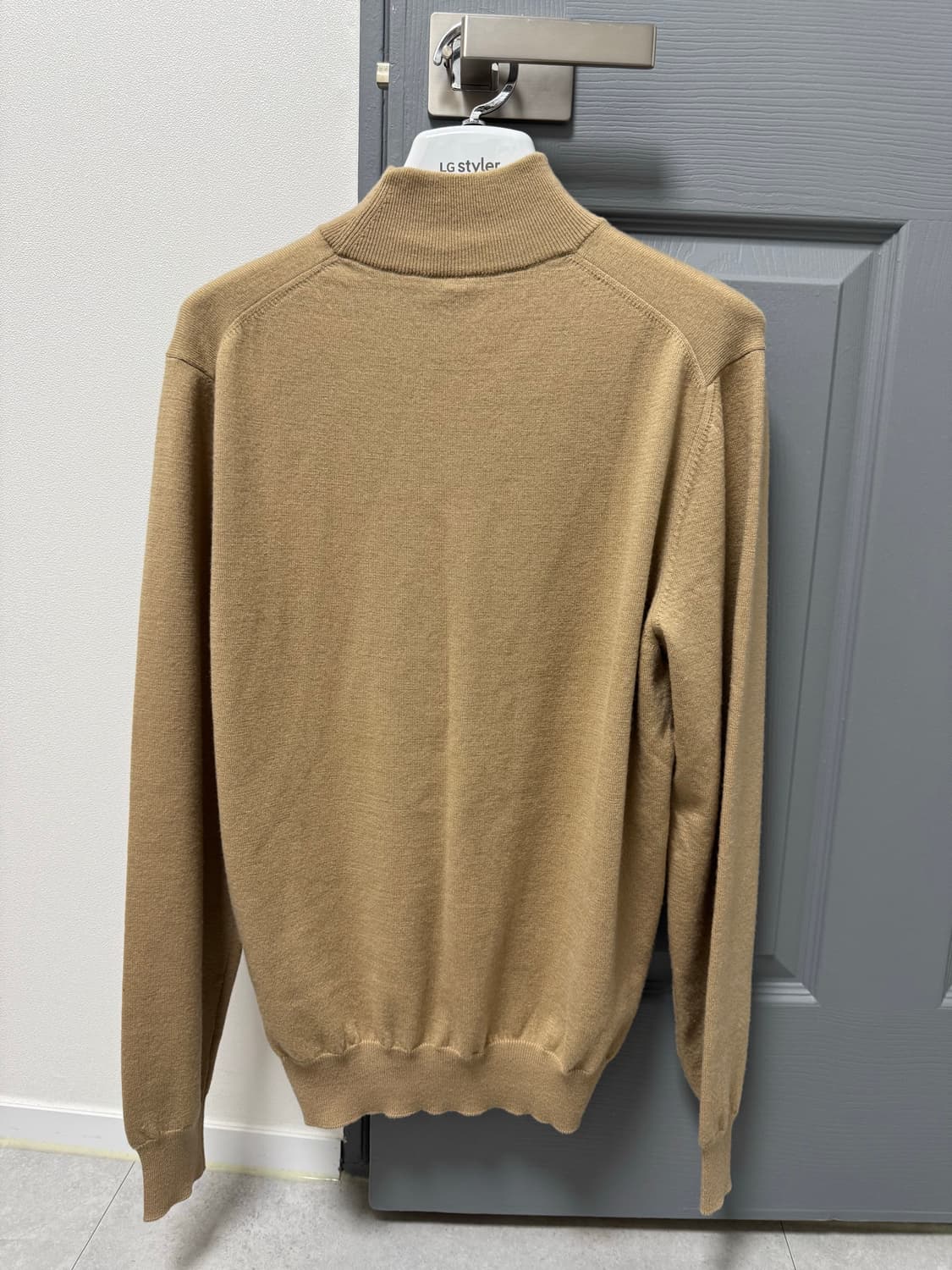 일괄판매 베르노 verno 블랙 베이지 모크넥 니트 매너그램 폴로니트 상품이미지7