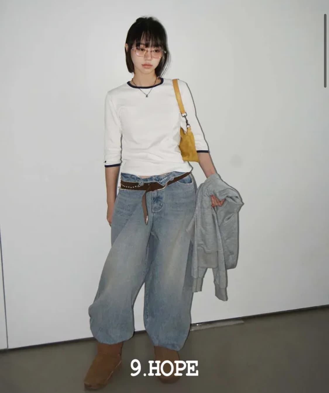 김아홉 white rivet T 상품이미지1