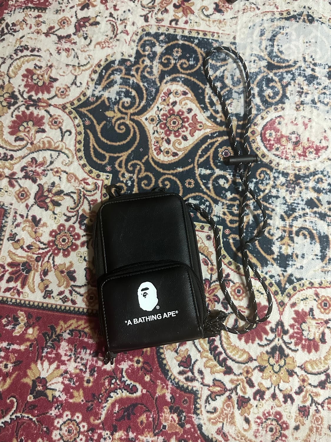 베이프 미니 크로스백 상품이미지1