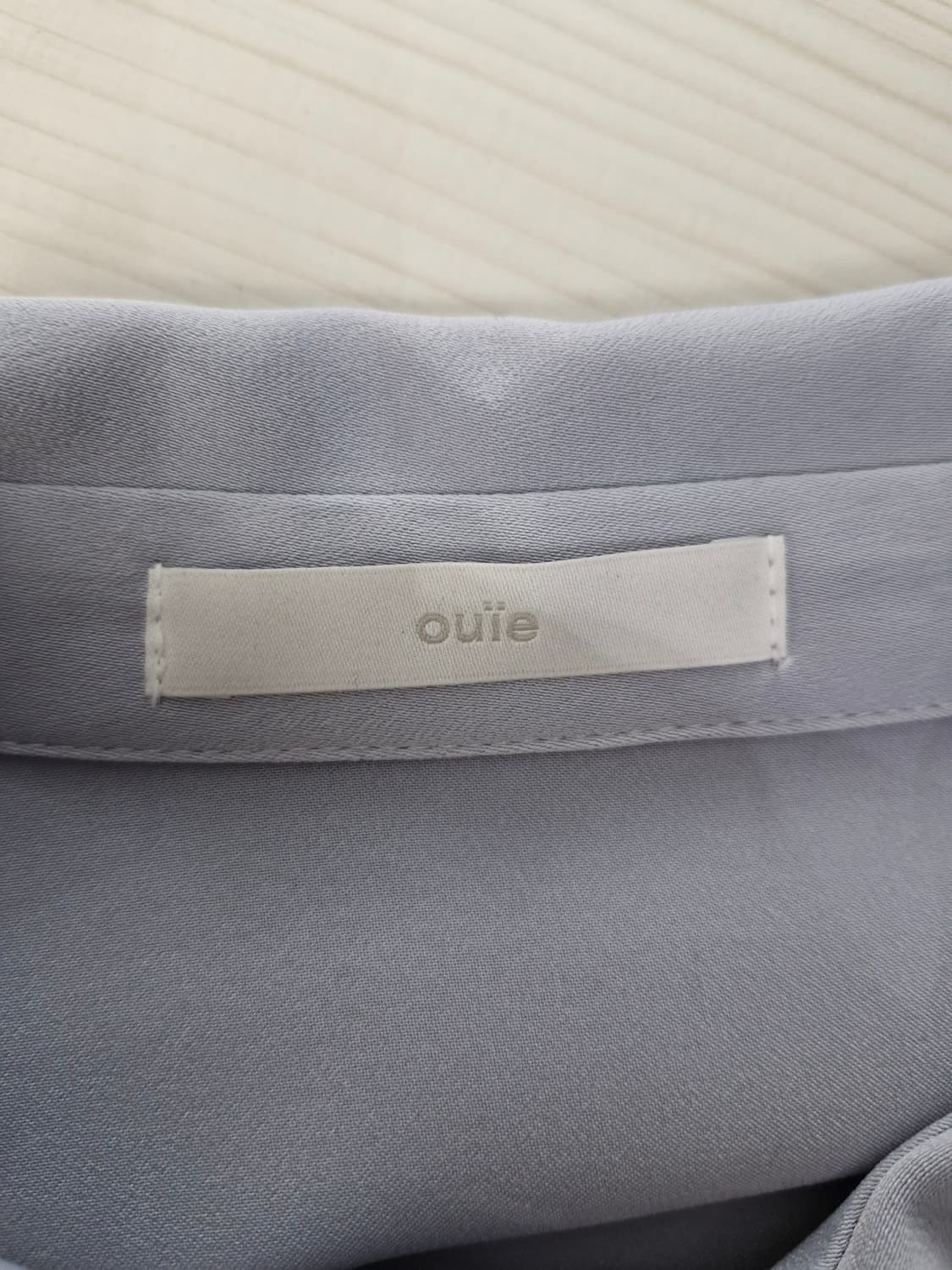 [OUIE]우이 오버숄더 슬림 셔츠 아이스블루 상품이미지8