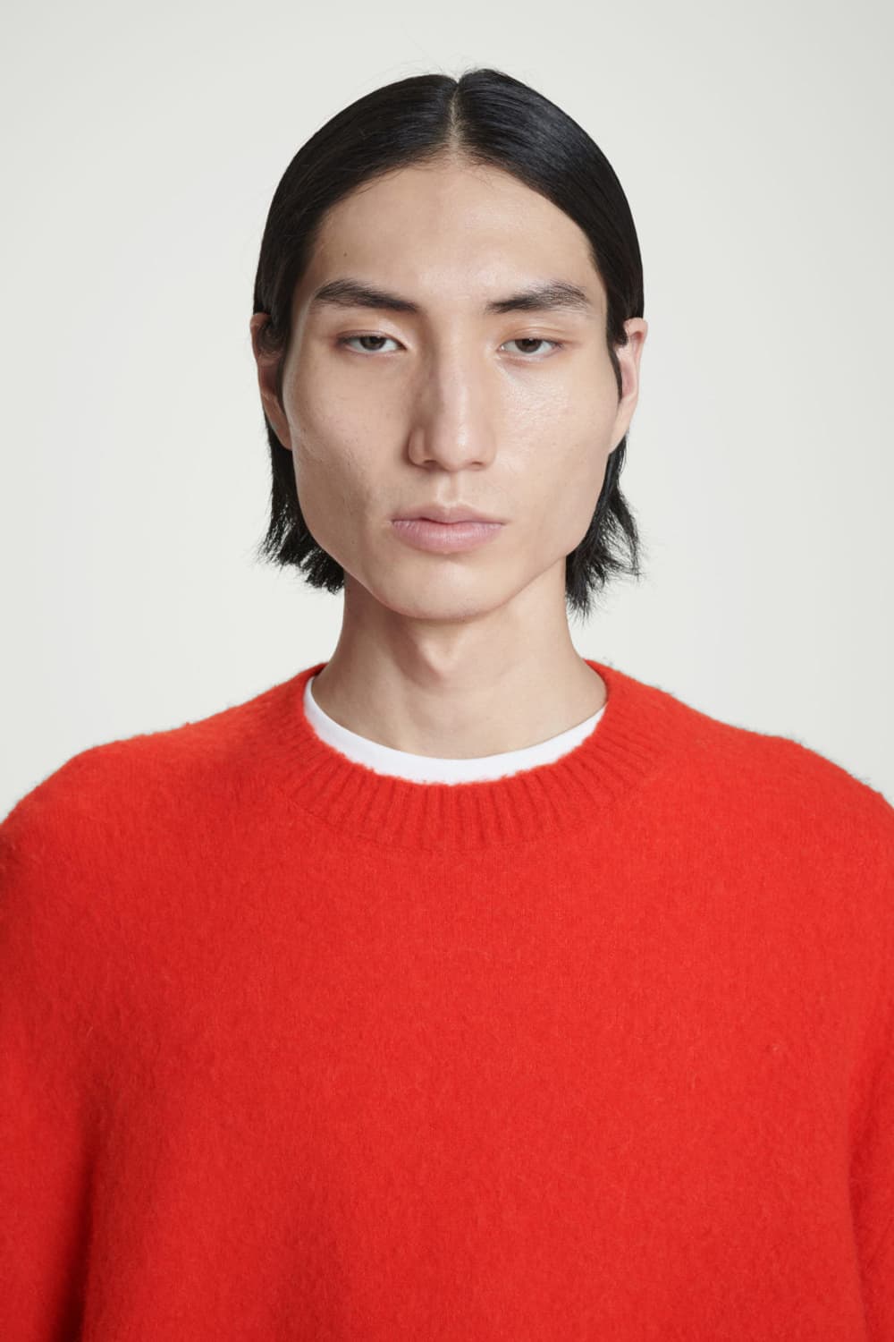 COS 브러쉬드 울 크루넥 스웨터  상품이미지6